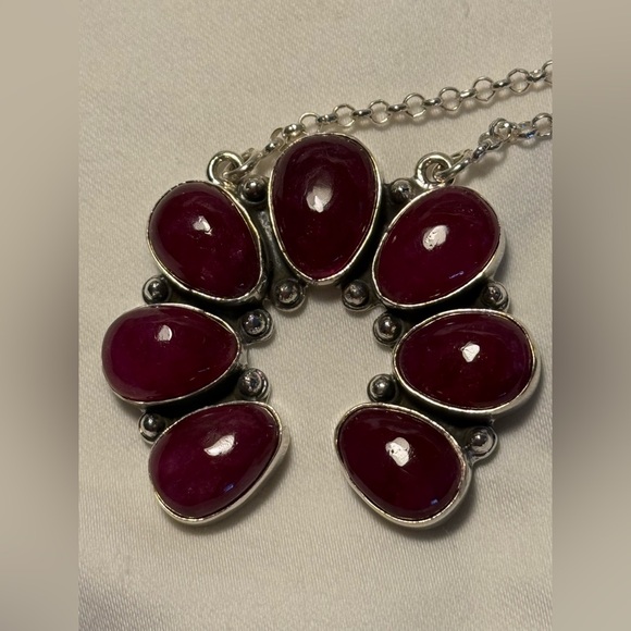 Ruby Naja necklace - Picture 2 of 8